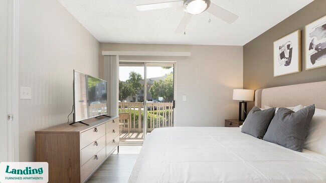 101 S Center St Arlington, TX 76010 photo 5