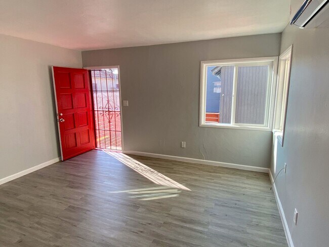 4581-4585 32nd St San Diego, CA 92116 photo 4