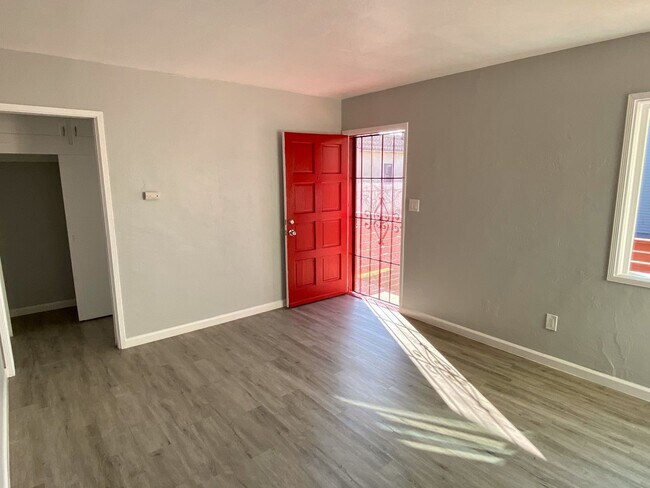 4581-4585 32nd St San Diego, CA 92116 photo 3