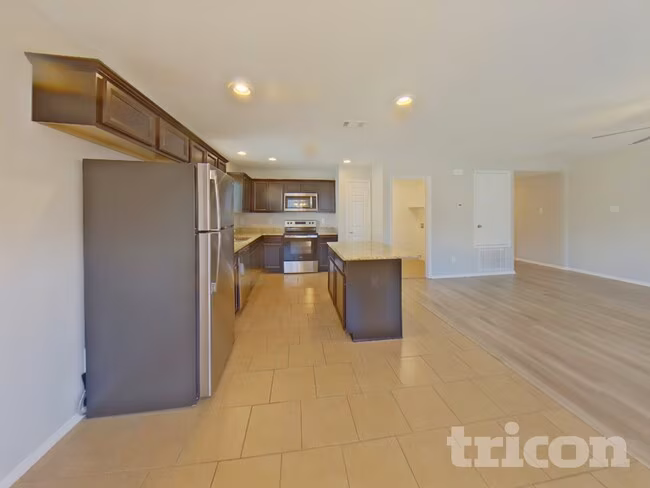 9921 Amosite Drive, Fort Worth, TX 76131 photo 4