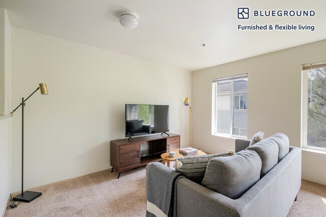 4740 21st Ave NE Seattle, WA 98105 photo 3