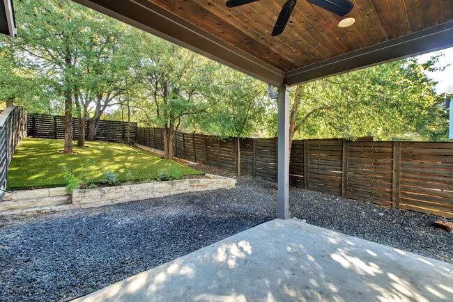 1211 Cometa St Austin, TX 78721 photo 5