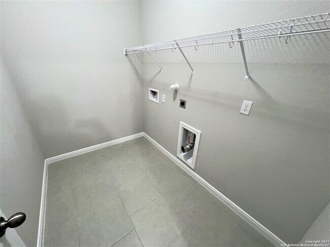 15207 Proteus St San Antonio, TX 78245 photo 3