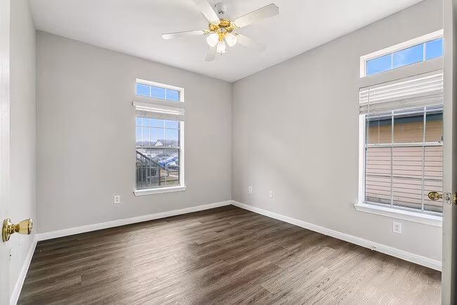 Almeda Park Apartments photo 5