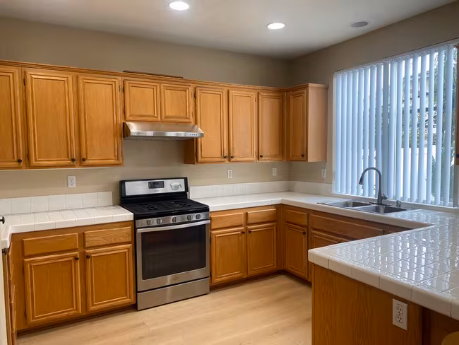 32552 Sunnyvail Cir Temecula, CA 92592 photo 2