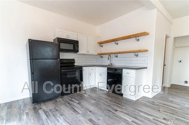 21212 119th St E Bonney Lake, WA 98391 photo 2