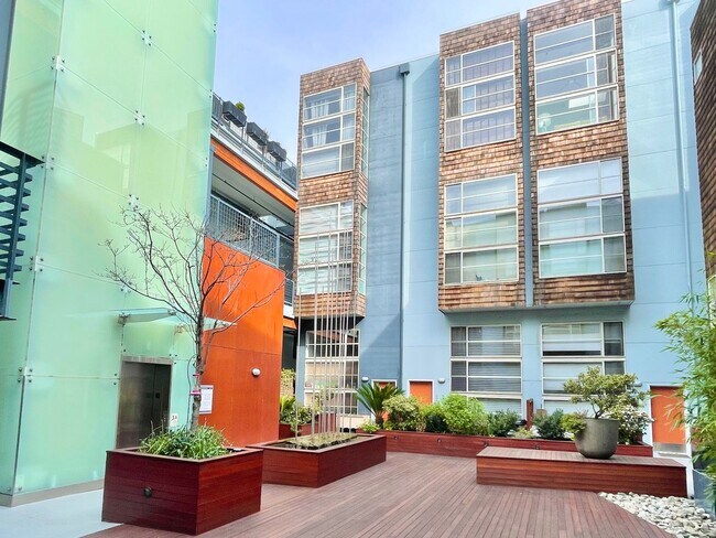 175 Bluxome St photo 3