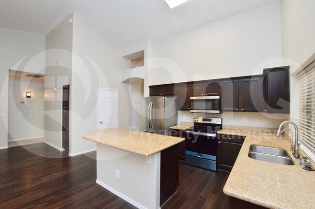 1911 E Erie St Chandler, AZ 85225 photo 3