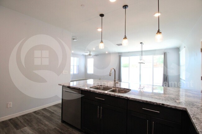 29393 N 123rd Glen Peoria, AZ 85383 photo 2