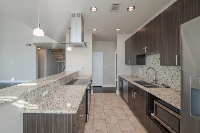 5815 Almeda Road, Houston, TX 77004 photo 4