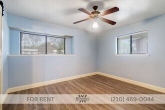 800 Brooks Ave Schertz, TX 78154 photo 3