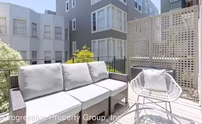 1734 Bay Street, San Francisco, CA 94123 photo 5
