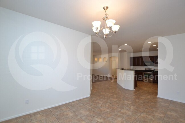 9182 West Black Hill Road, Peoria, AZ 85383 photo 5