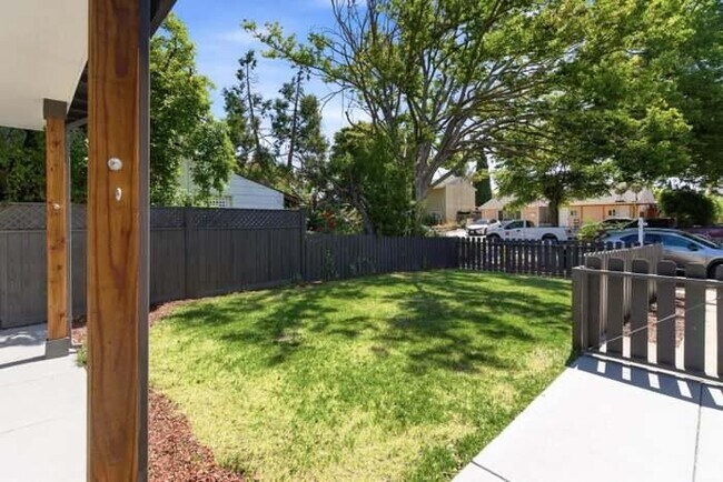685 Jennings Dr San Jose, CA 95111 photo 4