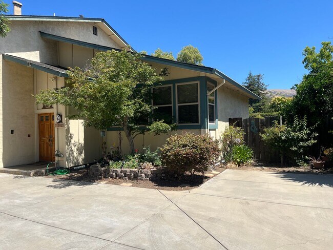 14927 Herchell Dr San Jose, CA 95127 photo 4