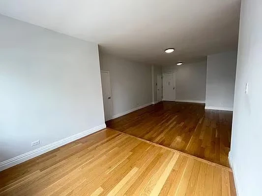 350 E 62nd St New York, NY 10065 photo 4