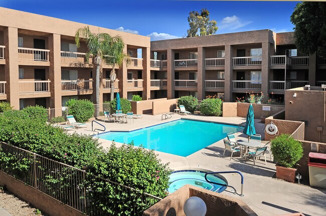 7494 E Earll Dr Scottsdale, AZ 85251 photo 2
