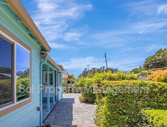 822 Eaton St Santa Cruz, CA 95062 photo 4