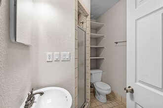 716 West 35th Street, Austin, TX 78705 photo 5