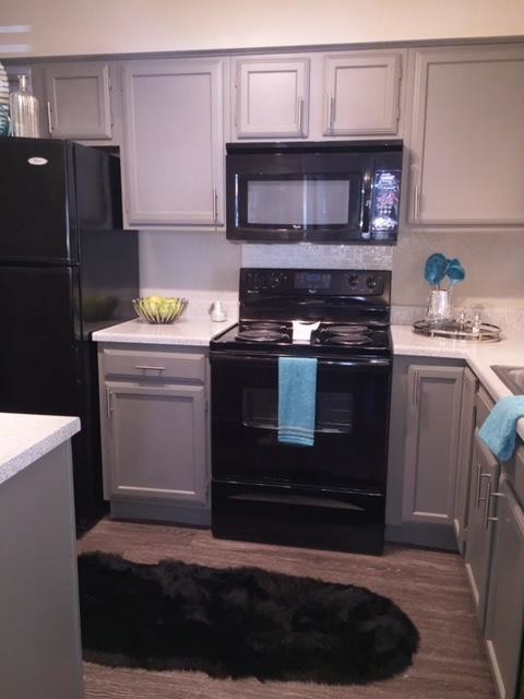 Woodwind Village Apartments photo 4