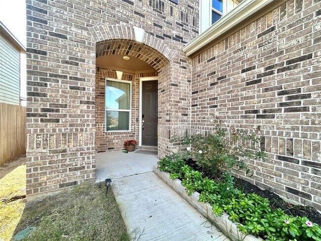 12421 Ace in the Hole Ln Del Valle, TX 78617 photo 4