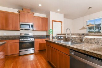 Stunning Bothell 5-Bedroom with flexible bonus room photo 3