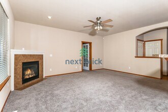 Stunning Bothell 5-Bedroom with flexible bonus room photo 5