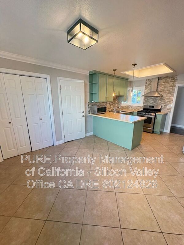 2883 Vía Encinitas San Jose, CA 95132 photo 5