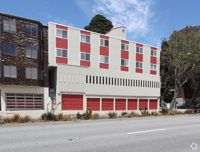 400 Monterey Blvd photo 2