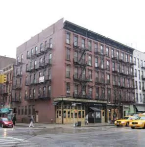 202 E 13th St New York, NY 10003 photo 4