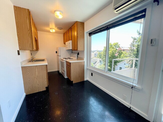 Escolier Apartments photo 3