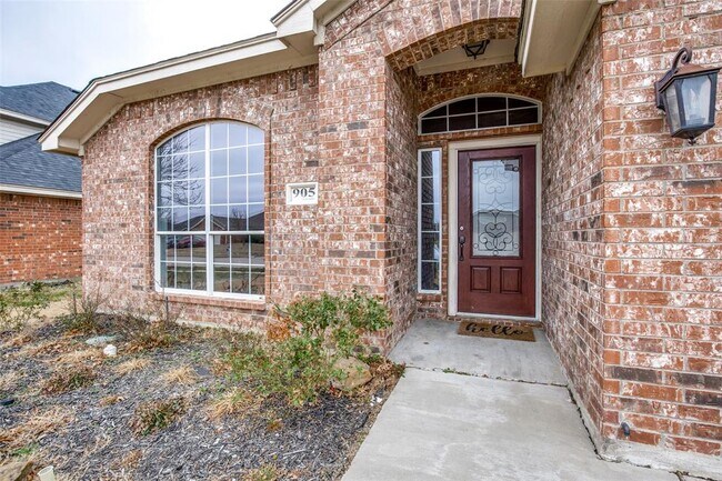 905 Chestnut Avenue, Burleson, TX 76028 photo 3