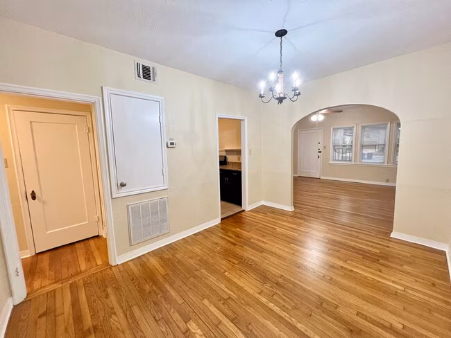 216 E Rosewood Ave San Antonio, TX 78212 photo 5
