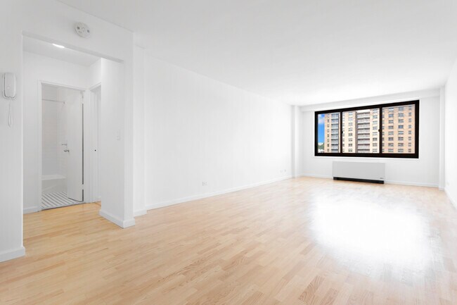40 W 135th St New York, NY 10037 photo 4