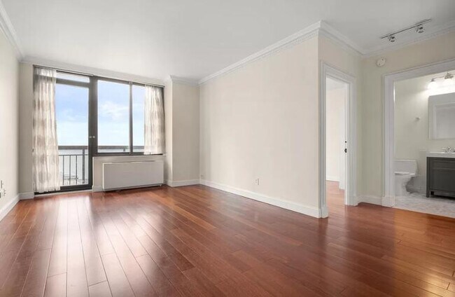 99 Battery Pl New York, NY 10280 photo 2