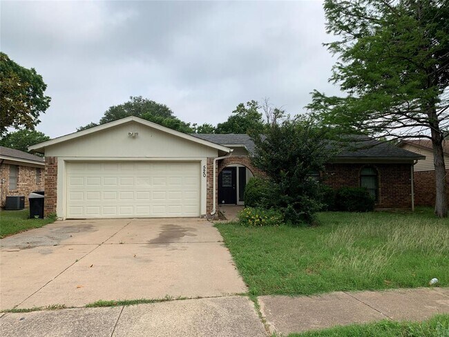520 Mustang Drive, Saginaw, TX 76179 photo 5