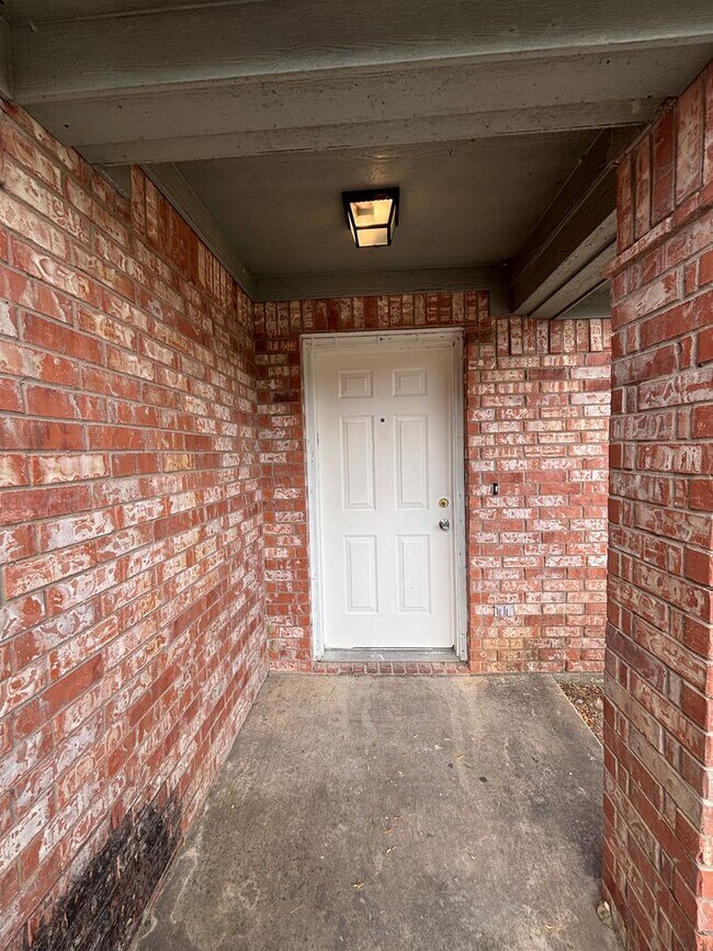 2963-2965 Loving Ave Fort Worth, TX 76106 photo 2