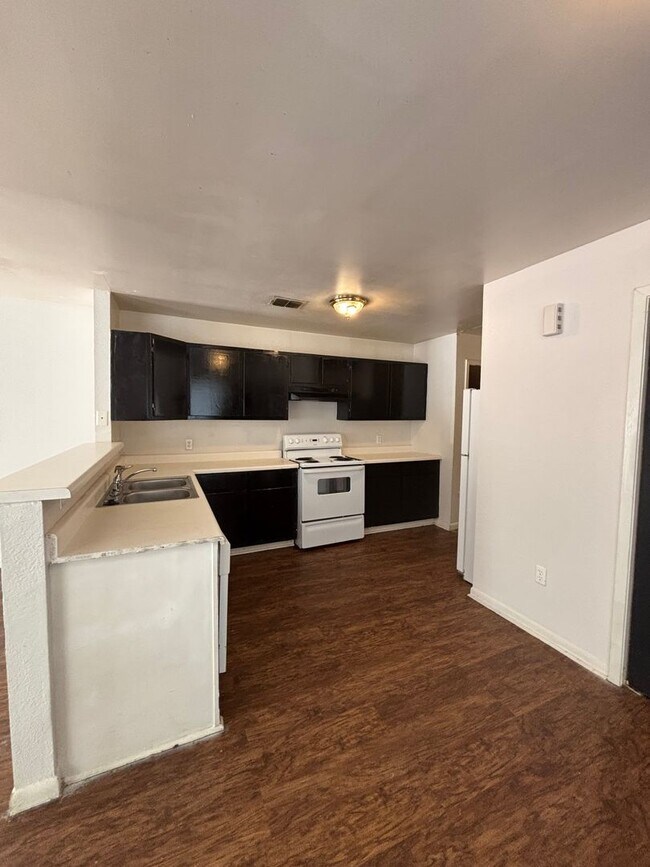 2963-2965 Loving Ave Fort Worth, TX 76106 photo 5