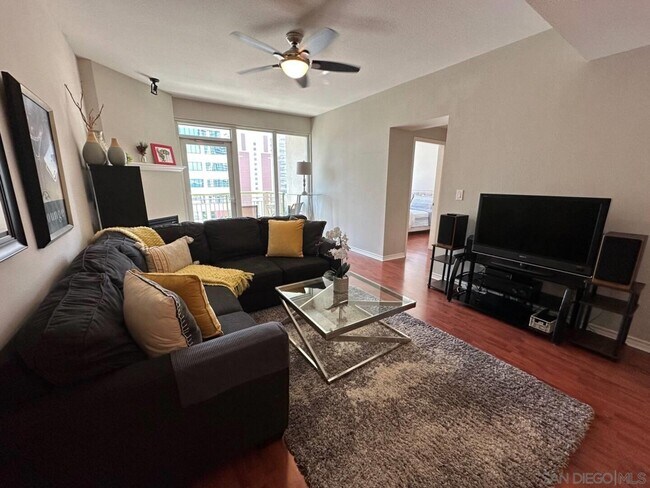 1240 India St San Diego, CA 92101 photo 4