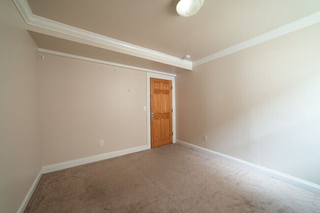 2430 Fulton Street photo 3