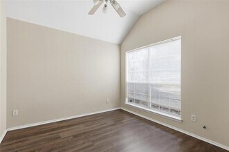 1209 Brownford Dr Burleson, TX 76028 photo 5