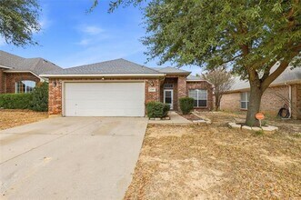 1209 Brownford Dr Burleson, TX 76028 photo 2