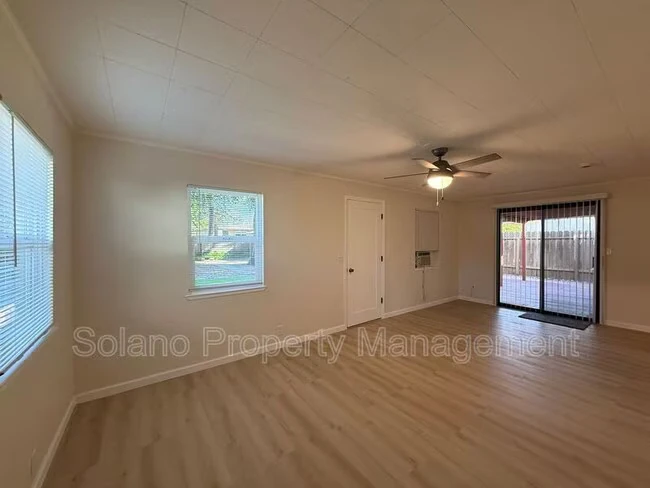 430 Bell Ave Fairfield, CA 94533 photo 5