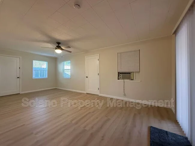430 Bell Ave Fairfield, CA 94533 photo 4