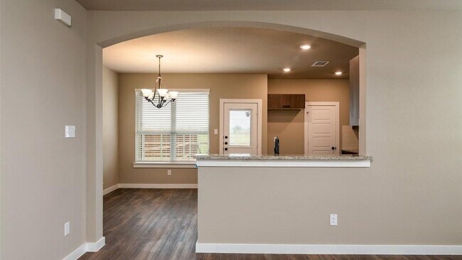 600 Harvest Moon Dr Venus, TX 76084 photo 5