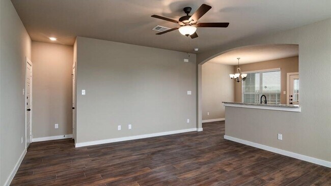 600 Harvest Moon Dr Venus, TX 76084 photo 4