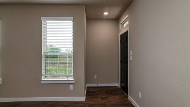 600 Harvest Moon Dr Venus, TX 76084 photo 2