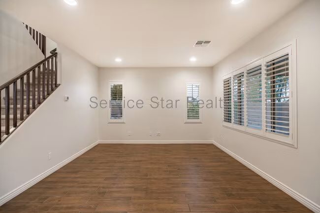 227 E Beatryce St Tempe, AZ 85288 photo 4