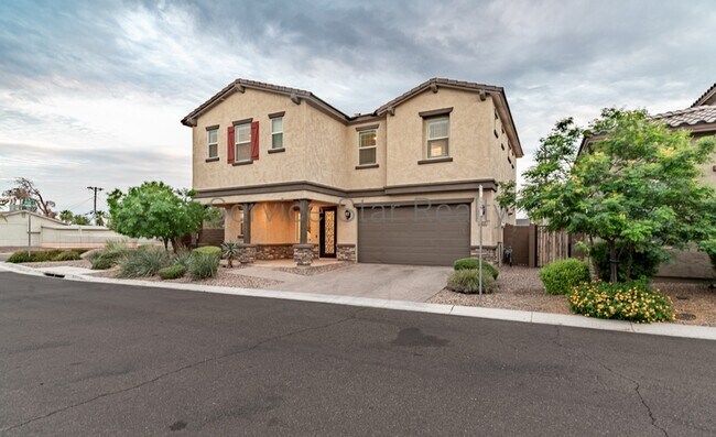 227 E Beatryce St Tempe, AZ 85288 photo 2