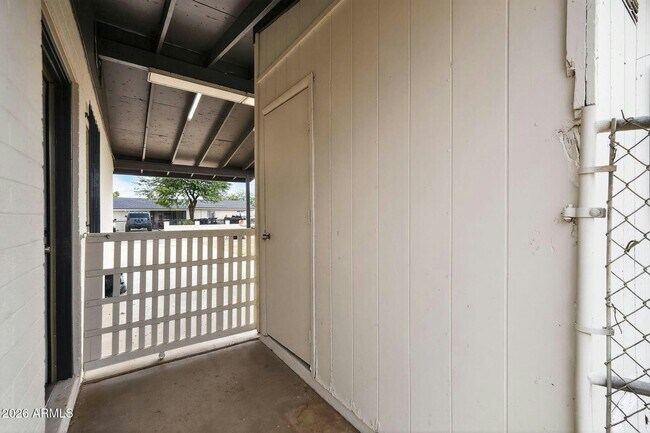 4127 N 74th Ave Phoenix, AZ 85033 photo 5